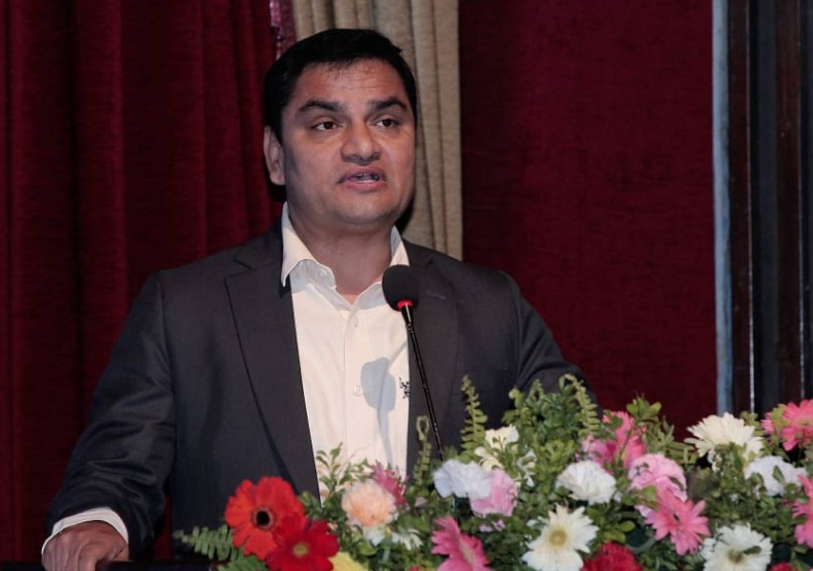 स्वास्थ्यमन्त्री पौडेलको दाबी: नेपालमा स्वास्थ्य जनशक्तिको अभाव छैन, टिकाउन चुनौती